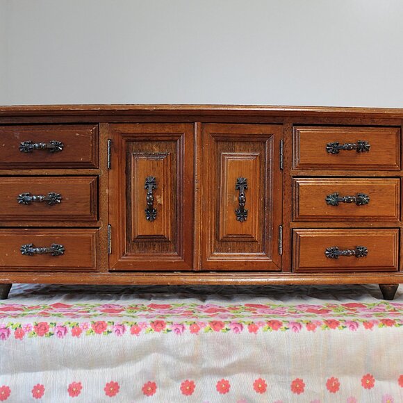 Vintage Wood Jewelry Box: 1970s Vanity Storage with Drawers - Picture 2 of 16